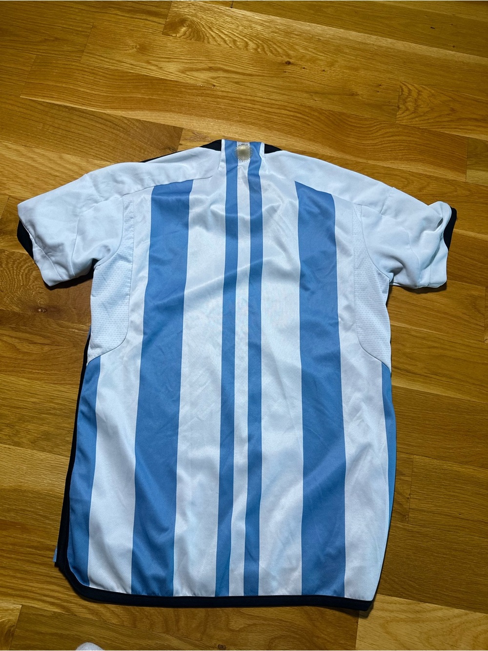 Adidas Argentina Home Soccer Jersey 2022 World Cup Sky Blue White Stripes Large - Picture 6 of 6